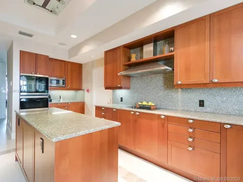 20165 NE 39th Place Aventura FL 33180