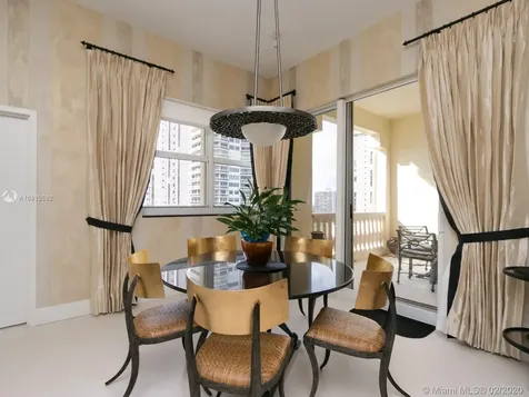 20165 NE 39th Place Aventura FL 33180