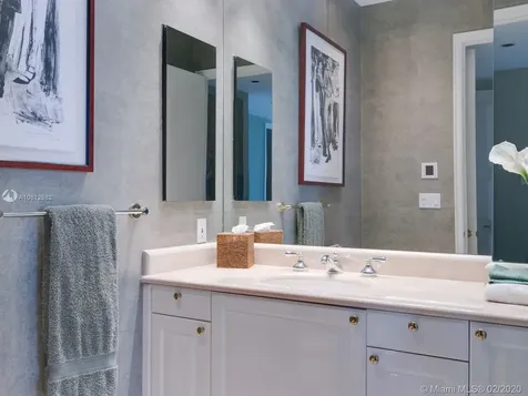 20165 NE 39th Place Aventura FL 33180