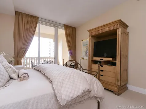 20165 NE 39th Place Aventura FL 33180