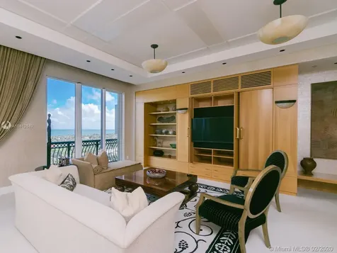 20165 NE 39th Place Aventura FL 33180