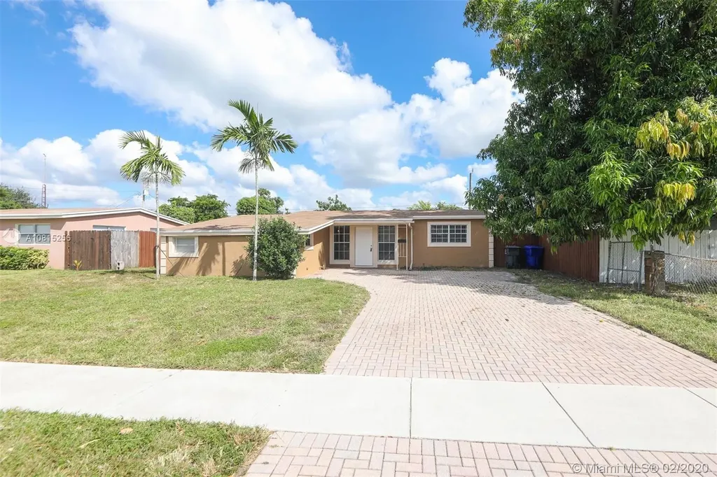 7071 Park Street Hollywood FL 33024