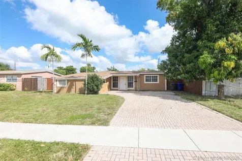 7071 Park Street Hollywood FL 33024