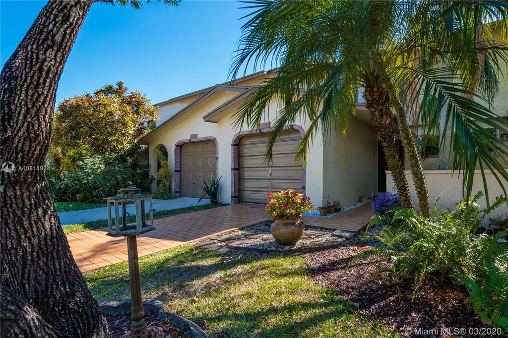 8814 SW 22nd Street Boca Raton FL 33433