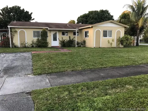 7208 SW 5th Street North Lauderdale FL 33068