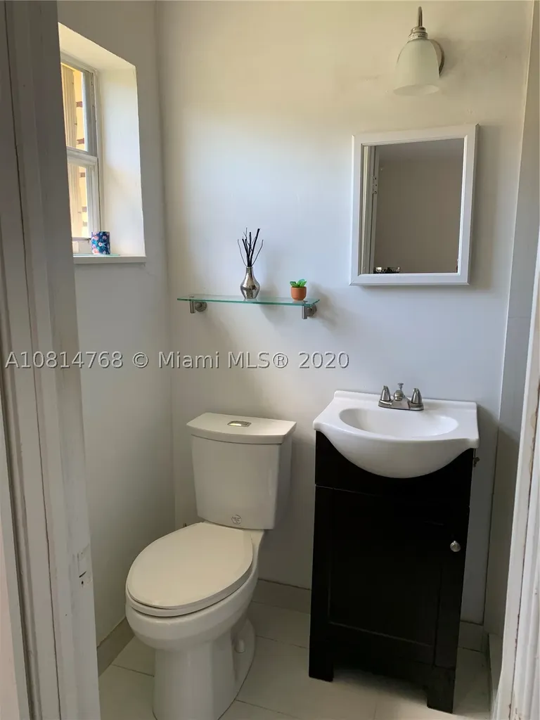 4443 SW 14th Street Miami FL 33134