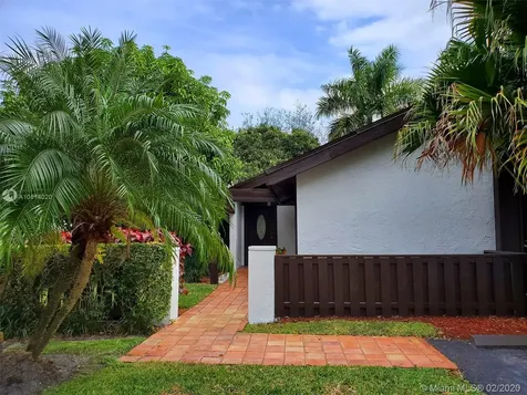 1441 W Sandpiper Circle Pembroke Pines FL 33026
