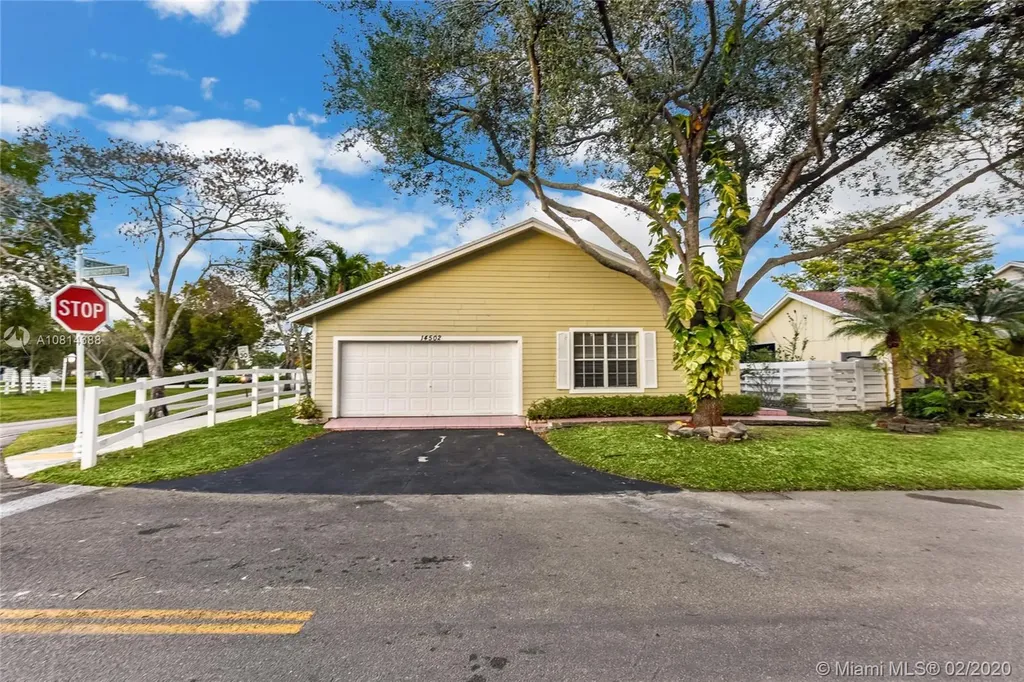 14502 SW 142nd Court Circle S Miami FL 33186