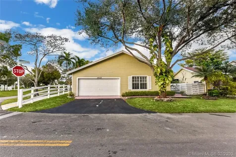 14502 SW 142nd Court Circle S Miami FL 33186