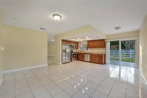 14502 SW 142nd Court Circle S Miami FL 33186