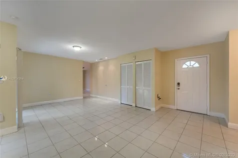 14502 SW 142nd Court Circle S Miami FL 33186