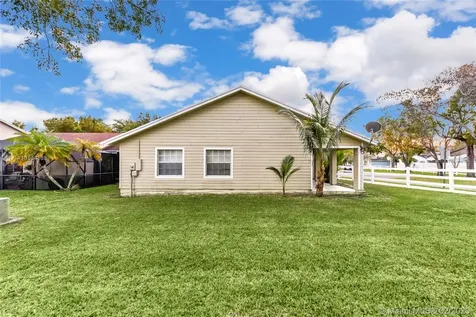14502 SW 142nd Court Circle S Miami FL 33186