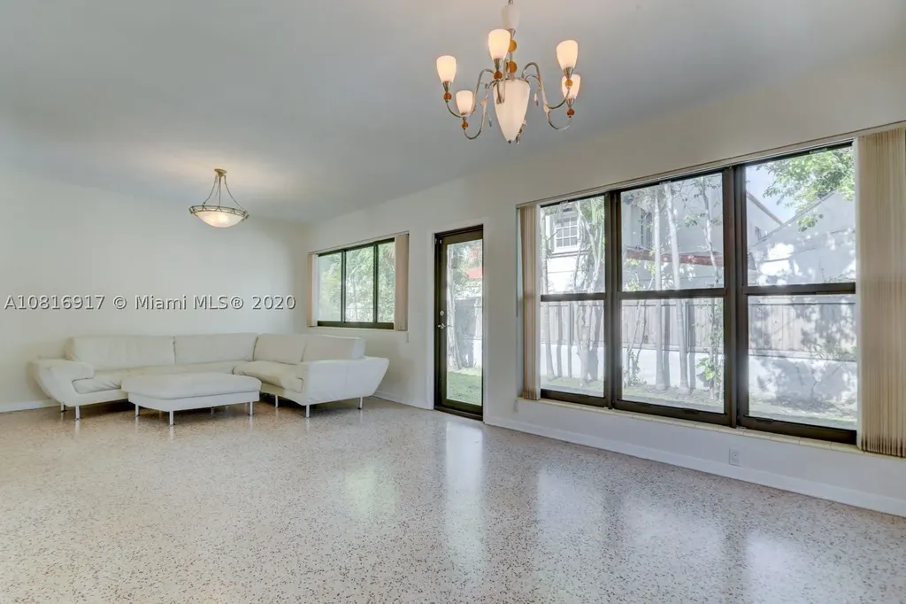 4746 Alton Road Miami Beach FL 33140