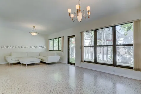 4746 Alton Road Miami Beach FL 33140