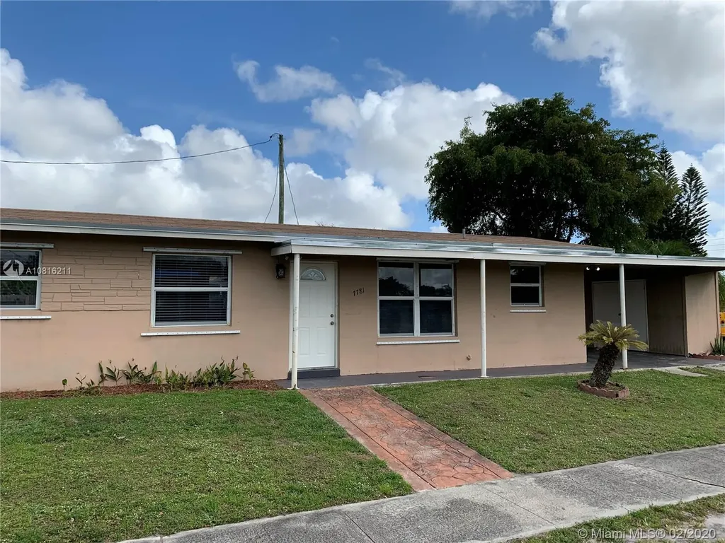 7781 Farragut Street Hollywood FL 33024