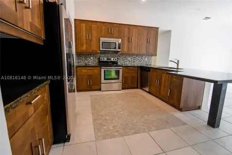 1670 SW 106th Terrace Davie FL 33324