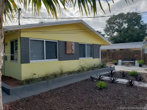 856 NE 37th Street Oakland Park FL 33334