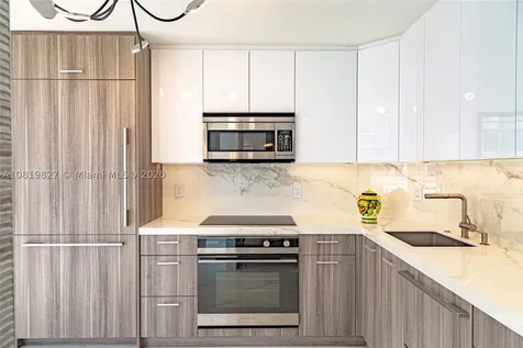 6423 Collins Avenue Miami Beach FL 33141
