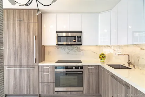 6423 Collins Avenue Miami Beach FL 33141