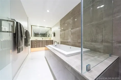 6423 Collins Avenue Miami Beach FL 33141