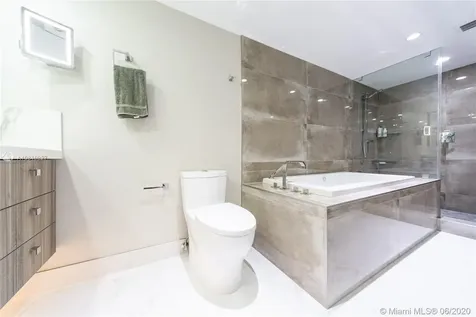 6423 Collins Avenue Miami Beach FL 33141