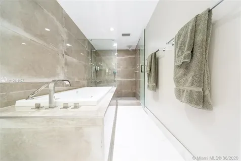 6423 Collins Avenue Miami Beach FL 33141