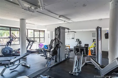 6423 Collins Avenue Miami Beach FL 33141