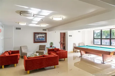 6423 Collins Avenue Miami Beach FL 33141
