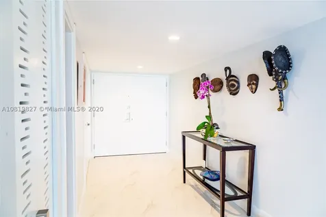 6423 Collins Avenue Miami Beach FL 33141