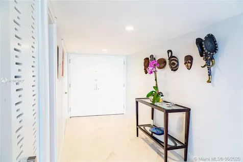 6423 Collins Avenue Miami Beach FL 33141