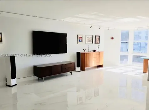 6423 Collins Avenue Miami Beach FL 33141