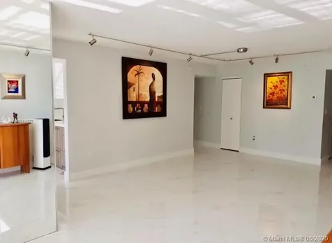 6423 Collins Avenue Miami Beach FL 33141