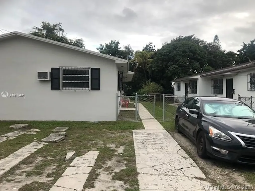 712 NW 108th Street Miami FL 33168