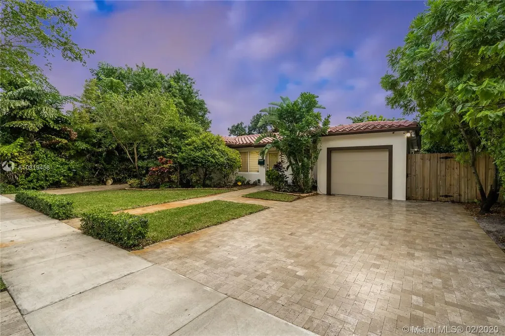 470 NE 131st Street North Miami FL 33161