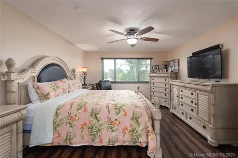 1181 SW 158th Avenue Pembroke Pines FL 33027