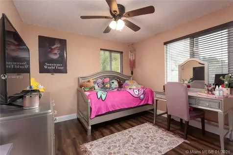 1181 SW 158th Avenue Pembroke Pines FL 33027