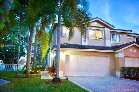 1181 SW 158th Avenue Pembroke Pines FL 33027