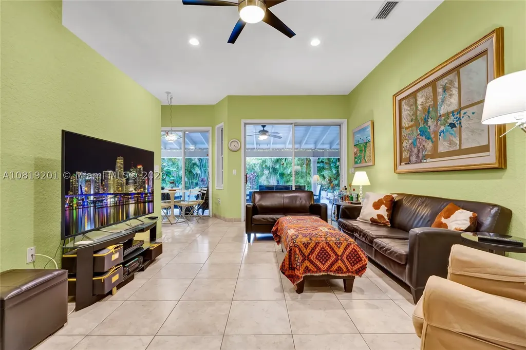 10612 NW 54th Street Doral FL 33178
