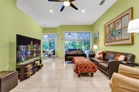 10612 NW 54th Street Doral FL 33178