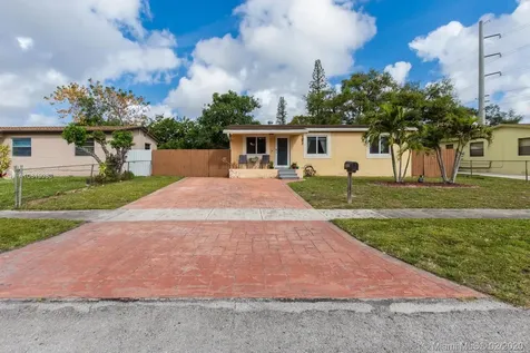 6405 Custer Street Hollywood FL 33024