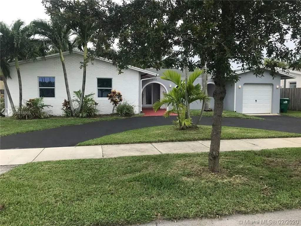 18510 SW 91st Avenue Cutler Bay FL 33157