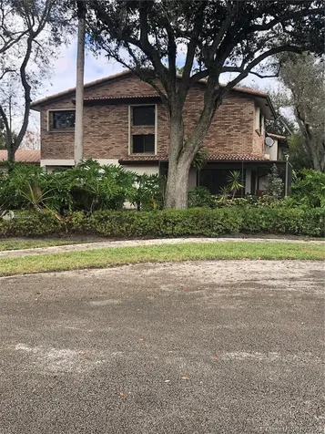 12451 NW 3rd Street #B4 Plantation FL 33325