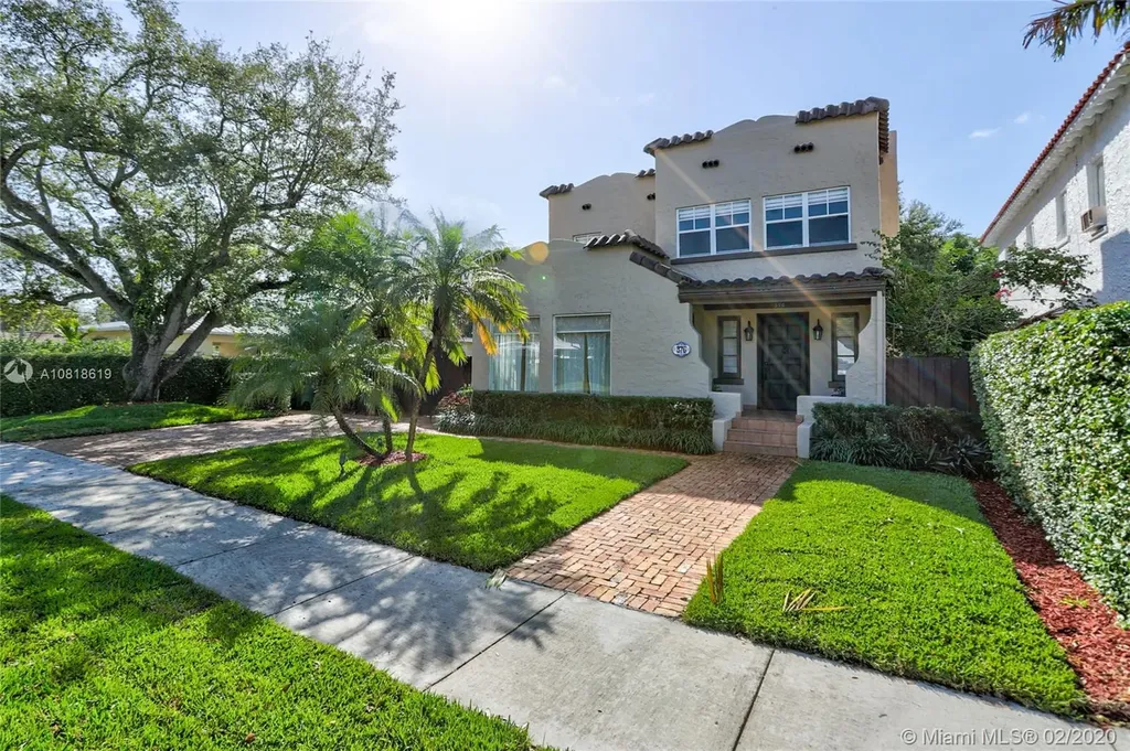 376 NE 90th Street El Portal FL 33138