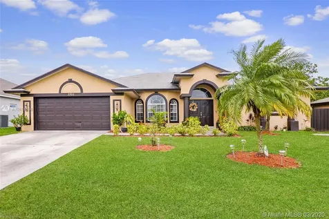 3305 SW Frankford Street Port St. Lucie FL 34953