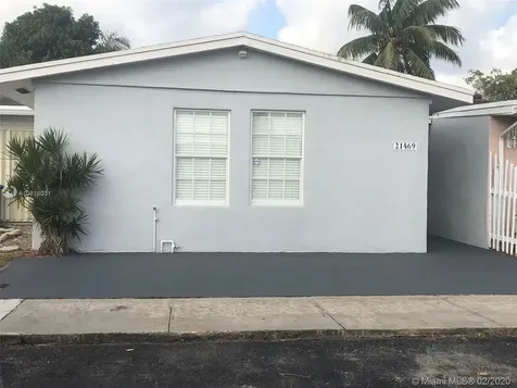 21469 NW 40th Circle Court Miami Gardens FL 33055