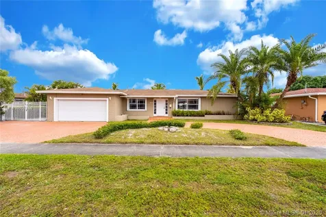 1385 W 72nd Street Hialeah FL 33014