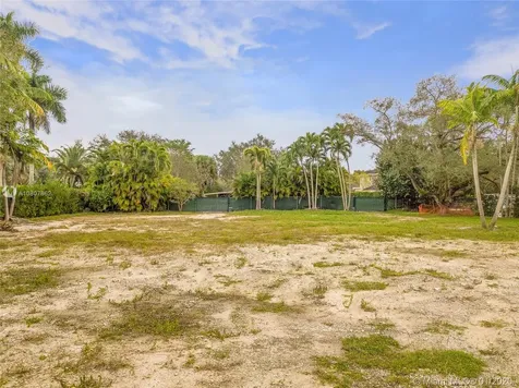 9840 SW 60th Court Pinecrest FL 33156