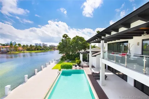 1215 Diplomat Parkway Hollywood FL 33019