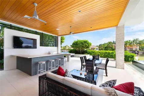 1215 Diplomat Parkway Hollywood FL 33019