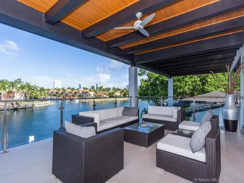 1215 Diplomat Parkway Hollywood FL 33019
